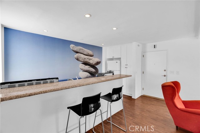 15 69th Place, Long Beach CA: https://media.crmls.org/medias/403b8494-76c4-497f-9891-56ff3045a1bf.jpg