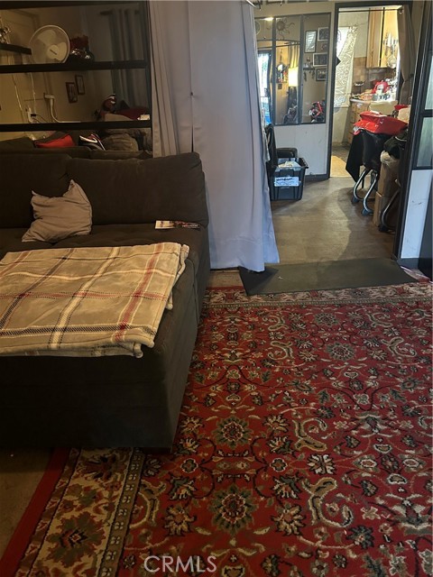 Detail Gallery Image 4 of 16 For 3312 Hyde Park Bld, Los Angeles,  CA 90043 - 3 Beds | 1 Baths