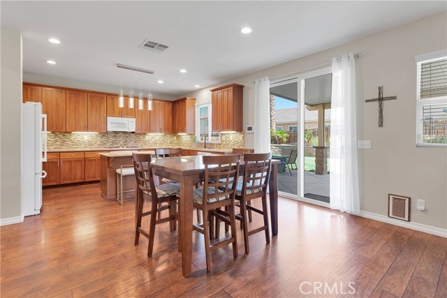 Detail Gallery Image 11 of 49 For 13759 Sahara Ln, Victorville,  CA 92394 - 4 Beds | 2/1 Baths