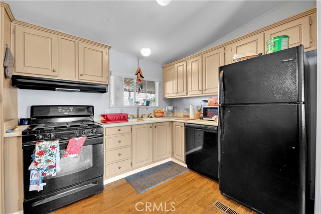 24600 Mountain, Hemet CA: https://media.crmls.org/medias/403dcff7-4ba4-4938-9095-e50eeca945eb.jpg