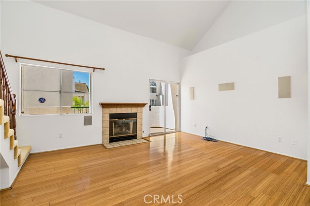 5420 Sylmar Avenue, Sherman Oaks CA: https://media.crmls.org/medias/403e224a-268f-4e8e-bd29-fd4175d7460d.jpg