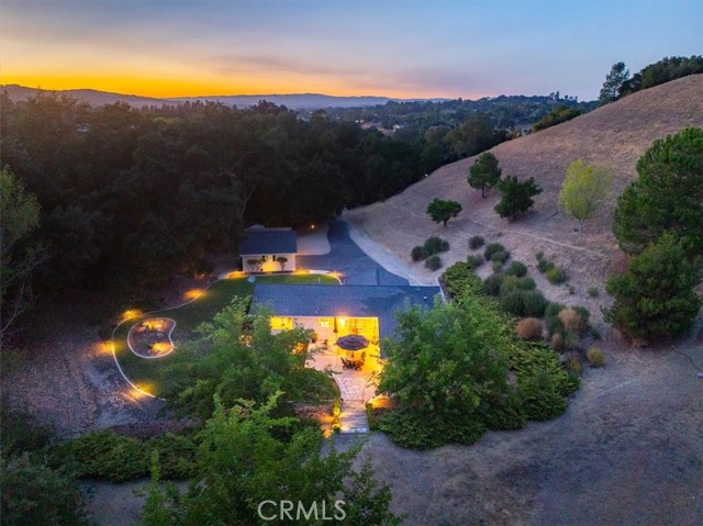 6205 San Anselmo Road, Atascadero CA: https://media.crmls.org/medias/403e646d-ce62-44d2-a13b-e79781c5446e.jpg