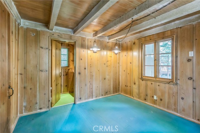 129 B Lane, Lake Arrowhead CA: https://media.crmls.org/medias/403e731b-1a49-45df-a30f-5e4a7dcede5c.jpg