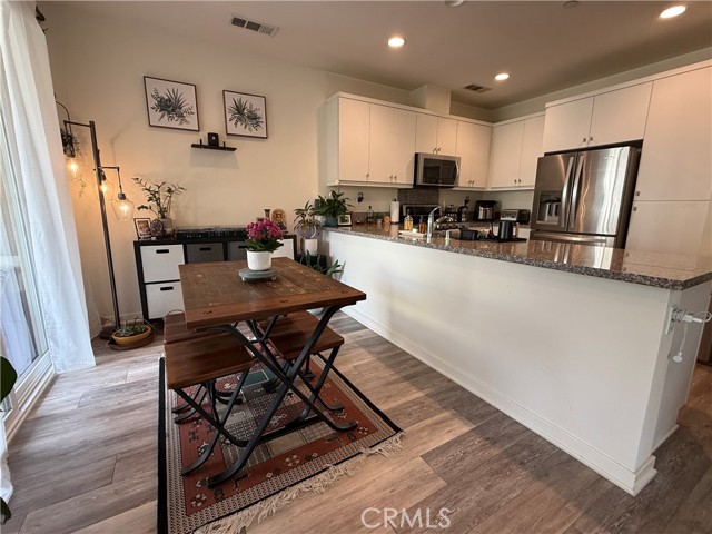 2709 Daybreak Lane, Pomona CA: https://media.crmls.org/medias/403ec141-f28c-4998-b88e-19f0b4345ea5.jpg