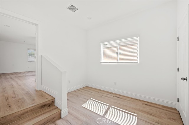 939 E 97th Street, Los Angeles CA: https://media.crmls.org/medias/403fa326-d269-4e99-99f4-c58466fc45f0.jpg
