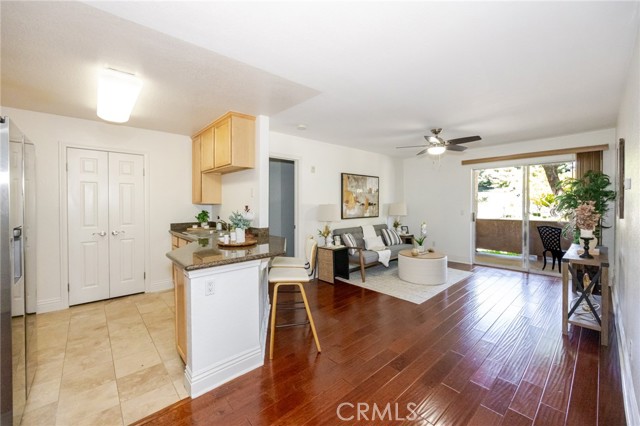 Detail Gallery Image 3 of 28 For 2400 Del Mar Way #108,  Corona,  CA 92882 - 2 Beds | 2 Baths