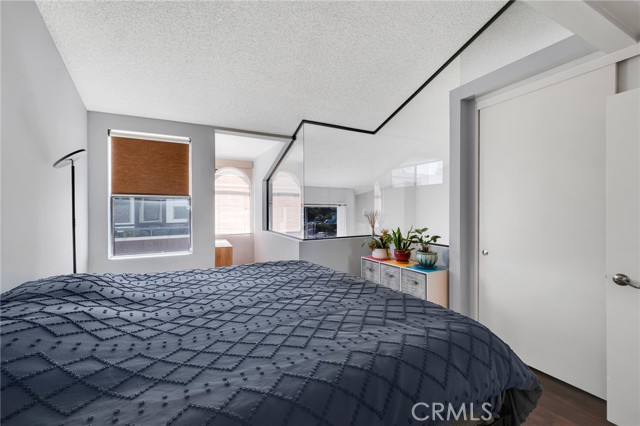 Detail Gallery Image 16 of 25 For 6323 Reseda Bld #14,  Tarzana,  CA 91335 - 2 Beds | 3 Baths