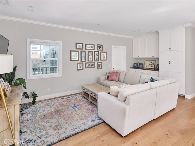 Detail Gallery Image 16 of 43 For 6443 W 81st St, Los Angeles,  CA 90045 - 4 Beds | 4 Baths