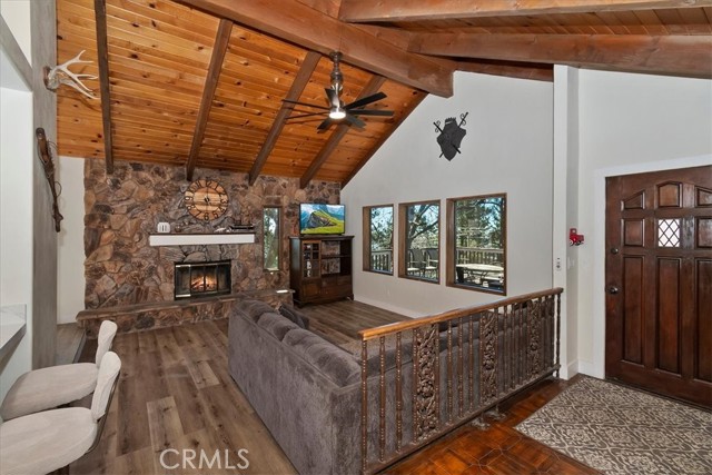Detail Gallery Image 13 of 45 For 30573 Live Oak, Running Springs,  CA 92382 - 3 Beds | 2/1 Baths