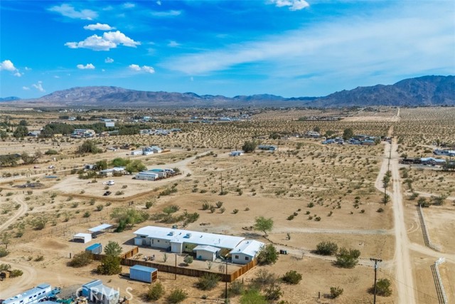 Detail Gallery Image 43 of 48 For 4435 Bullion Ave, Twentynine Palms,  CA 92277 - 4 Beds | 2/2 Baths