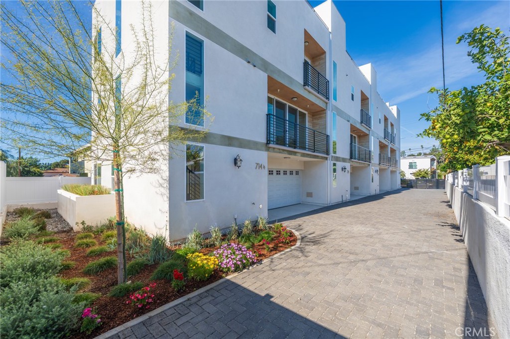 1/2 N Chestnut Avenue