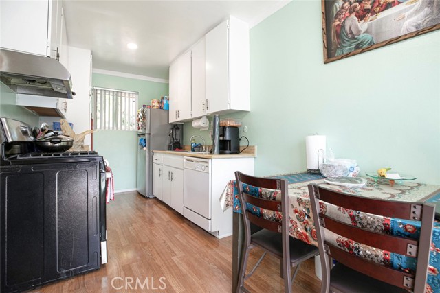 Detail Gallery Image 14 of 36 For 17151 Roscoe Bld #21,  Northridge,  CA 91325 - 2 Beds | 1/1 Baths