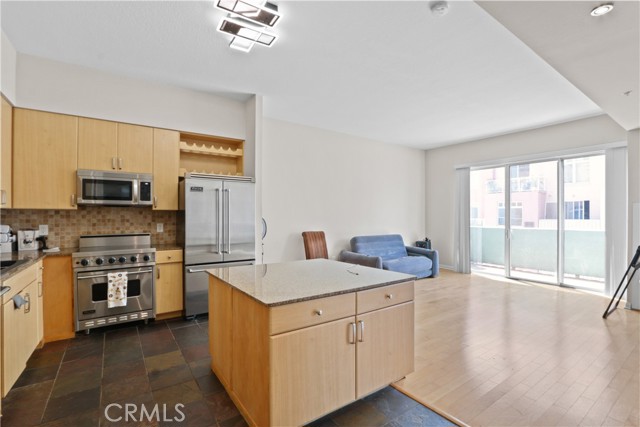 Detail Gallery Image 7 of 24 For 488 E Ocean Bld #P4,  Long Beach,  CA 90802 - 2 Beds | 2 Baths