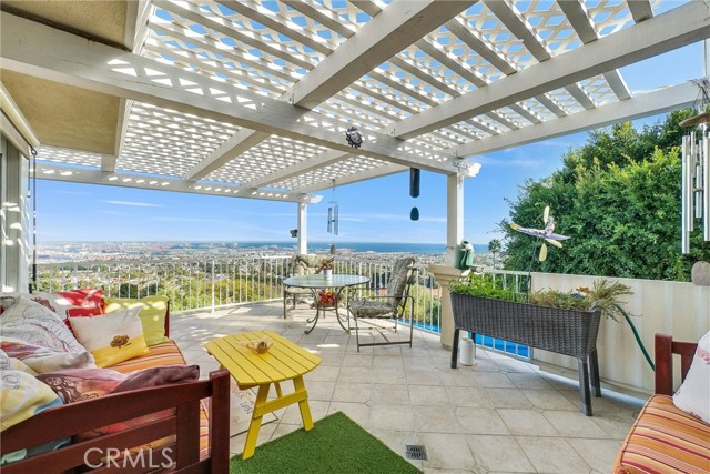 6309 Via Colinita, Rancho Palos Verdes CA: https://media.crmls.org/medias/404294f4-b3f9-4ff5-adeb-20b5e7bf86fe.jpg