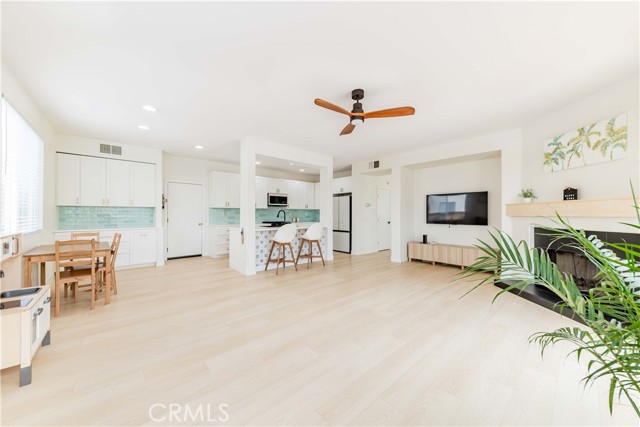 24520 Calle Estancia, Murrieta CA: https://media.crmls.org/medias/404299f9-57d9-44d9-a35c-5e9fad479274.jpg