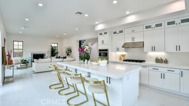 Detail Gallery Image 12 of 49 For 17413 Sienna Ln, Fountain Valley,  CA 92708 - 4 Beds | 4 Baths