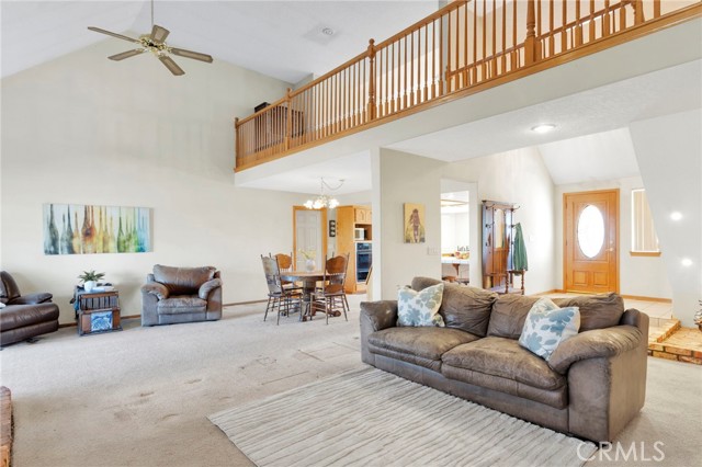 Detail Gallery Image 10 of 69 For 11062 Hollister Rd, Oak Hills,  CA 92344 - 4 Beds | 3 Baths