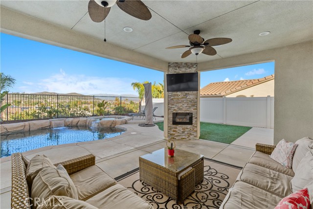 Detail Gallery Image 31 of 40 For 24062 Buckstone, Menifee,  CA 92584 - 5 Beds | 3/1 Baths