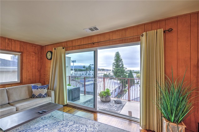 507 Helberta, Redondo Beach, California 90277, ,Residential Income,For Sale,Helberta,SB25240356 507 Helberta, Redondo Beach, California 90277, ,Residential Income,For Sale,Helberta,SB25240356