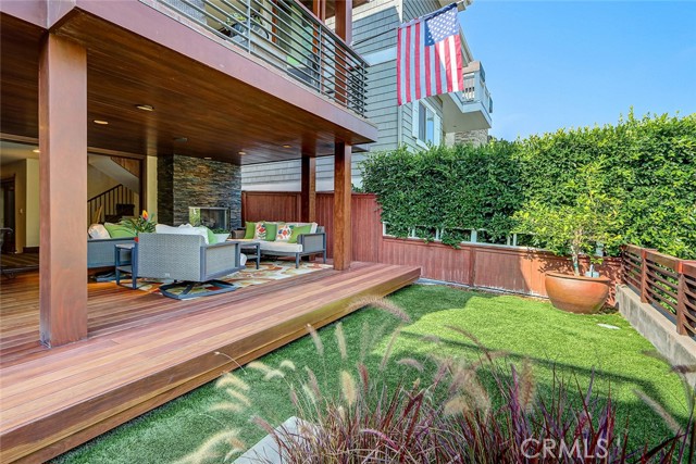 Detail Gallery Image 6 of 47 For 436 32nd St., Manhattan Beach,  CA 90266 - 4 Beds | 4 Baths