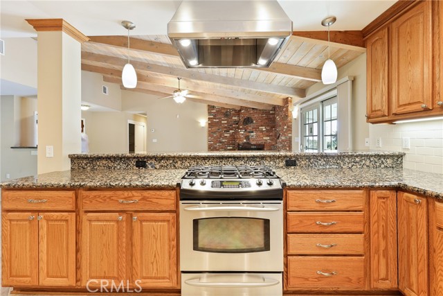 2501 Cliff Road, Upland CA: https://media.crmls.org/medias/404551ce-8b22-462c-aed2-08478c0ca71e.jpg