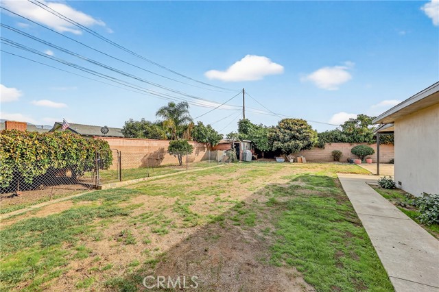 5382 Park Place, Chino CA: https://media.crmls.org/medias/404589b0-5d3e-4271-8eb8-8d18a1608a9b.jpg