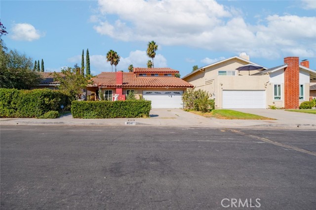 Detail Gallery Image 2 of 39 For 18247 Sylvan St, Tarzana,  CA 91335 - 4 Beds | 3 Baths