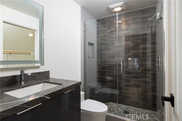 Detail Gallery Image 13 of 28 For 34 Montgomery, Newport Beach,  CA 92660 - 5 Beds | 4/1 Baths