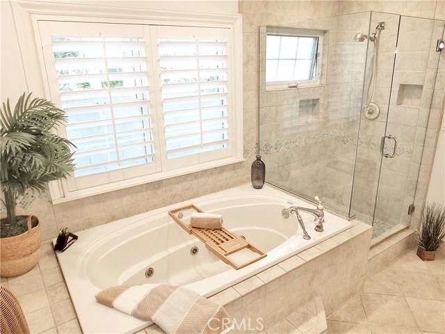 729 East Emerson Ave, Orange CA: https://media.crmls.org/medias/4045faa6-704f-448c-9ffb-05deb411491d.jpg