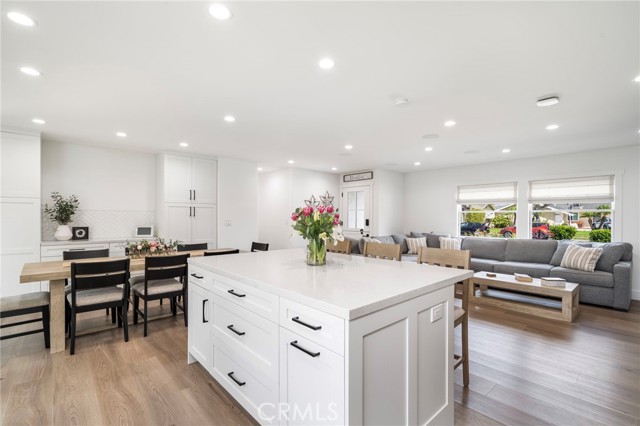 Detail Gallery Image 12 of 45 For 17551 Griffith, Huntington Beach,  CA 92649 - 4 Beds | 3 Baths