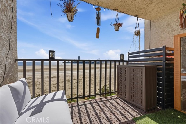 Detail Gallery Image 3 of 44 For 1140 E Ocean Blvd #141,  Long Beach,  CA 90802 - 1 Beds | 1 Baths