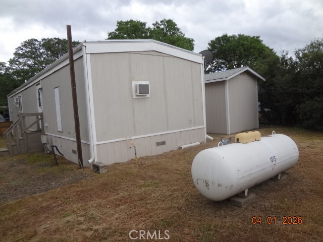 Detail Gallery Image 5 of 17 For 3327 Green Ave, Clearlake,  CA 95422 - 2 Beds | 1 Baths