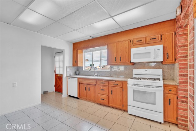 Detail Gallery Image 6 of 48 For 13401 Cypress St, Garden Grove,  CA 92843 - 3 Beds | 2 Baths