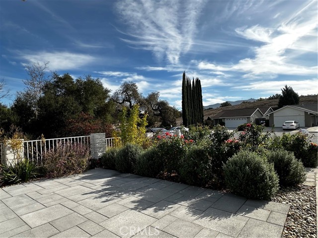 Detail Gallery Image 8 of 33 For 1573 Glenbrock Ln, Newbury Park,  CA 91320 - 3 Beds | 2 Baths