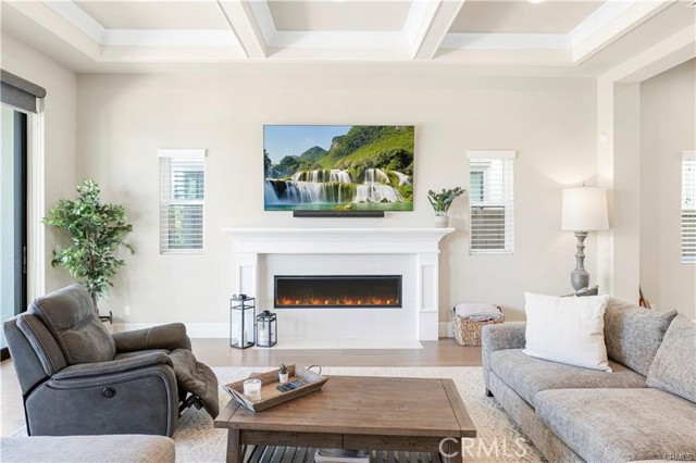 Detail Gallery Image 7 of 30 For 10178 Lightbreeze Cir, Huntington Beach,  CA 92646 - 5 Beds | 5 Baths