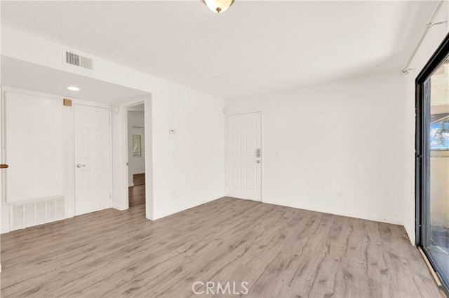 Detail Gallery Image 7 of 33 For 1110 W Blaine St #102,  Riverside,  CA 92507 - 2 Beds | 2 Baths