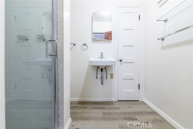 4899 Glenwood Drive, Riverside CA: https://media.crmls.org/medias/4049c1cc-adfa-4d99-b1cc-02702d5638b4.jpg