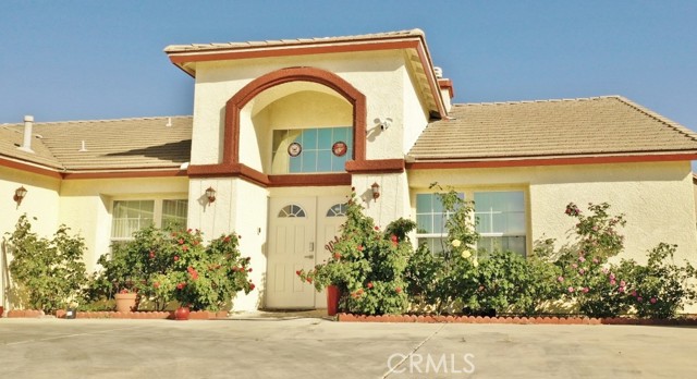 57281 Titian Court, Yucca Valley CA: https://media.crmls.org/medias/4049c3d0-985a-4bda-8b7f-23eac1a67979.jpg