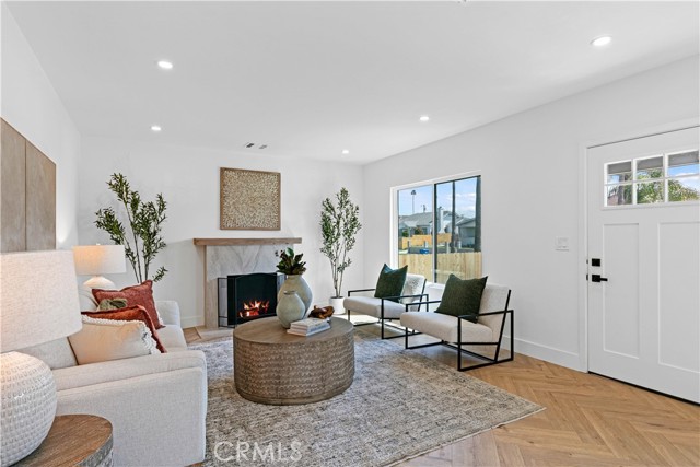 Detail Gallery Image 8 of 47 For 3937 2nd Ave, Los Angeles,  CA 90008 - 3 Beds | 2/1 Baths