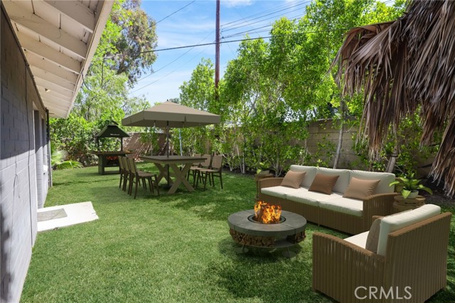 124 S Glengrove Avenue, San Dimas CA: https://media.crmls.org/medias/404a850d-c490-415f-a4bc-3d949045d83f.jpg