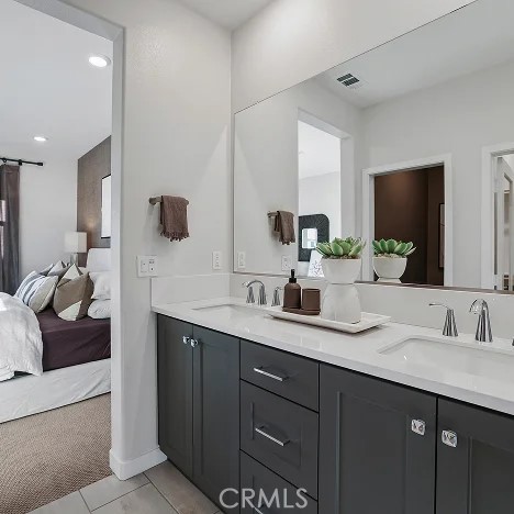 https://media.crmls.org/medias/404b0f49-1350-4f48-af5a-4d90faae0728.jpg?preset=X-Large