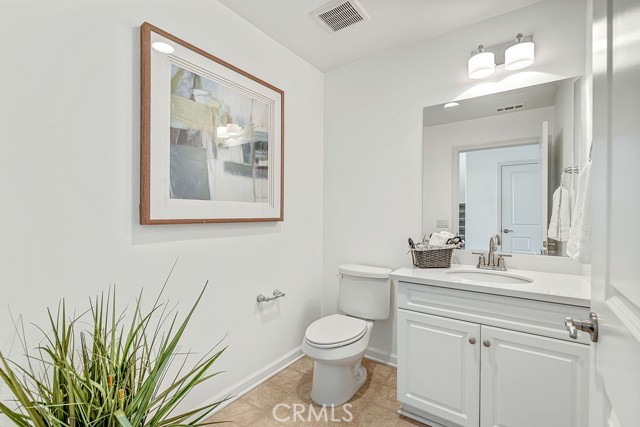 Detail Gallery Image 15 of 36 For 3071 E via Rosso, Ontario,  CA 91764 - 3 Beds | 2/1 Baths