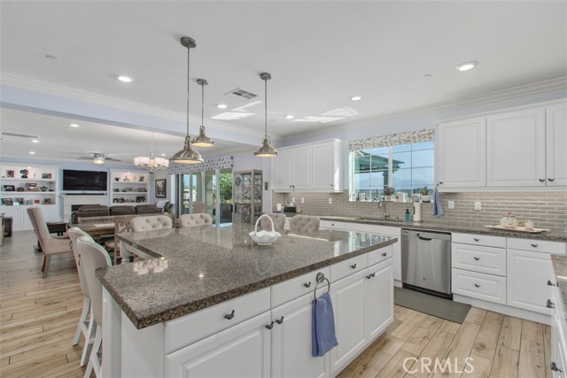13681 CONSTANCE Avenue, Riverside CA: https://media.crmls.org/medias/404bf542-5096-45f5-b82f-c9d26642d14e.jpg
