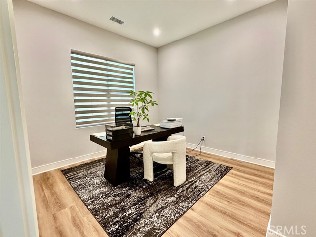 Detail Gallery Image 7 of 15 For 140 Tomahawk, Irvine,  CA 92618 - 4 Beds | 4 Baths