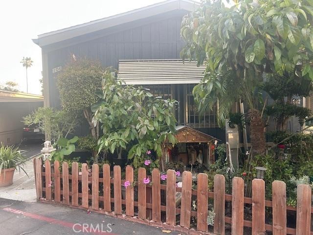 Detail Gallery Image 3 of 5 For 106 Amalfi, Santa Ana,  CA 92703 - 2 Beds | 2 Baths