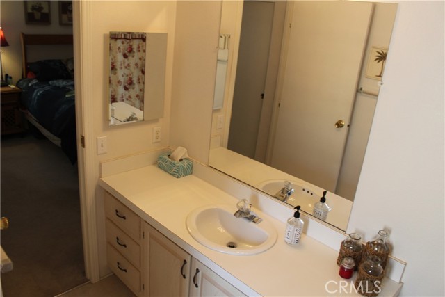 220 Colorado River Drive, Blythe CA: https://media.crmls.org/medias/404e0d18-3bfa-4fc7-9148-03128e6a1824.jpg