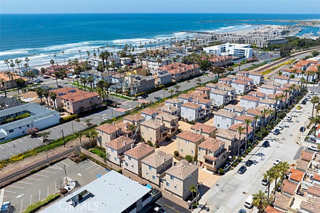 Detail Gallery Image 13 of 19 For 709 Sea Cottage Way, Oceanside,  CA 92054 - 2 Beds | 2/1 Baths