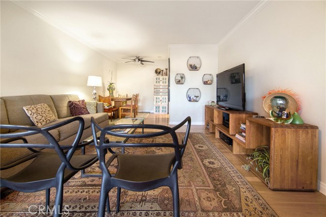 2615 SANTA ANA Avenue, Costa Mesa CA: https://media.crmls.org/medias/404fb297-16bc-4544-aa0f-3dc797ff0b2d.jpg