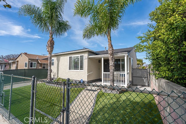 Detail Gallery Image 5 of 32 For 6503 Ferguson, Los Angeles,  CA 90022 - 2 Beds | 1 Baths