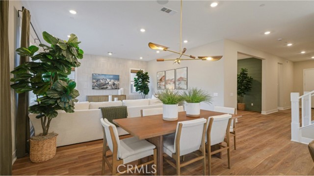 Detail Gallery Image 7 of 35 For 29754 Camino Oceano, Valencia,  CA 91354 - 4 Beds | 3/1 Baths